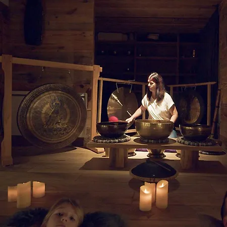 Les Cerises Jacuzzi, Sauna, Hammam, Cinema Σαλέ