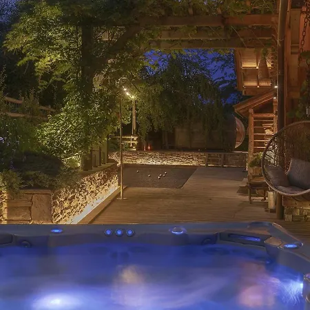 Les Cerises Jacuzzi, Sauna, Hammam, Cinéma *